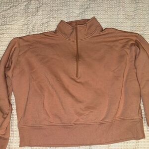 Sweatshirt athletic wear